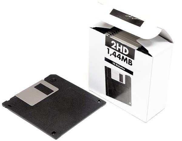 Nostalgia – Floppy Disks flying high in 2020